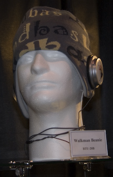 2007_01_11beanephones2.jpg