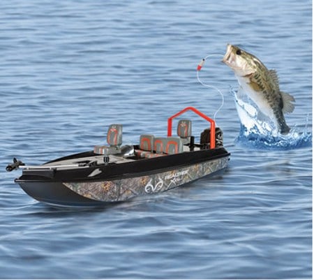 fish-catching-rc-boat